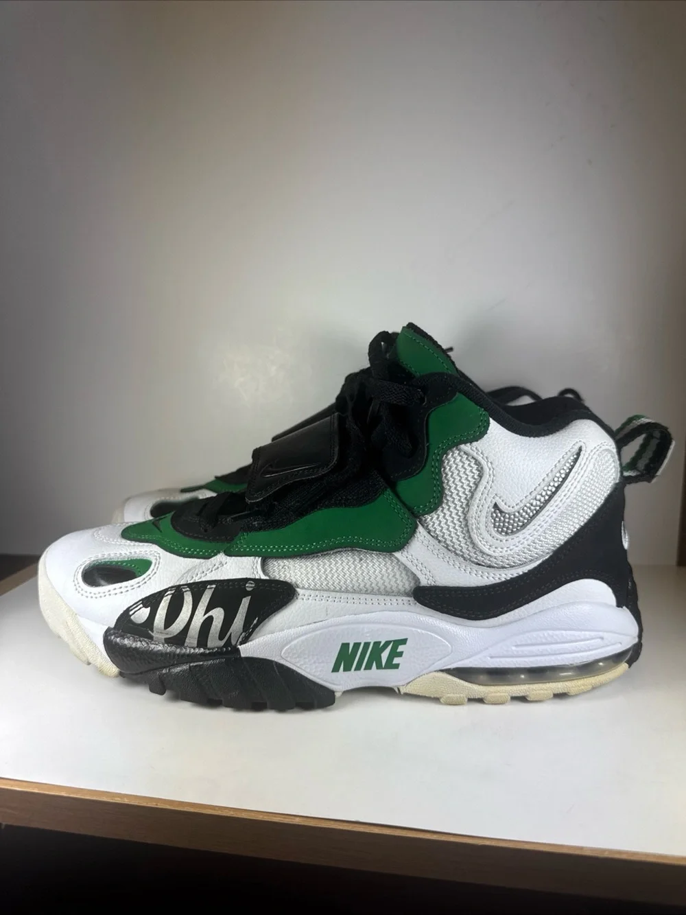 Nike Air Max Speed Turf Philadelphia Eagles Men’s Size 10.5 Sneakers